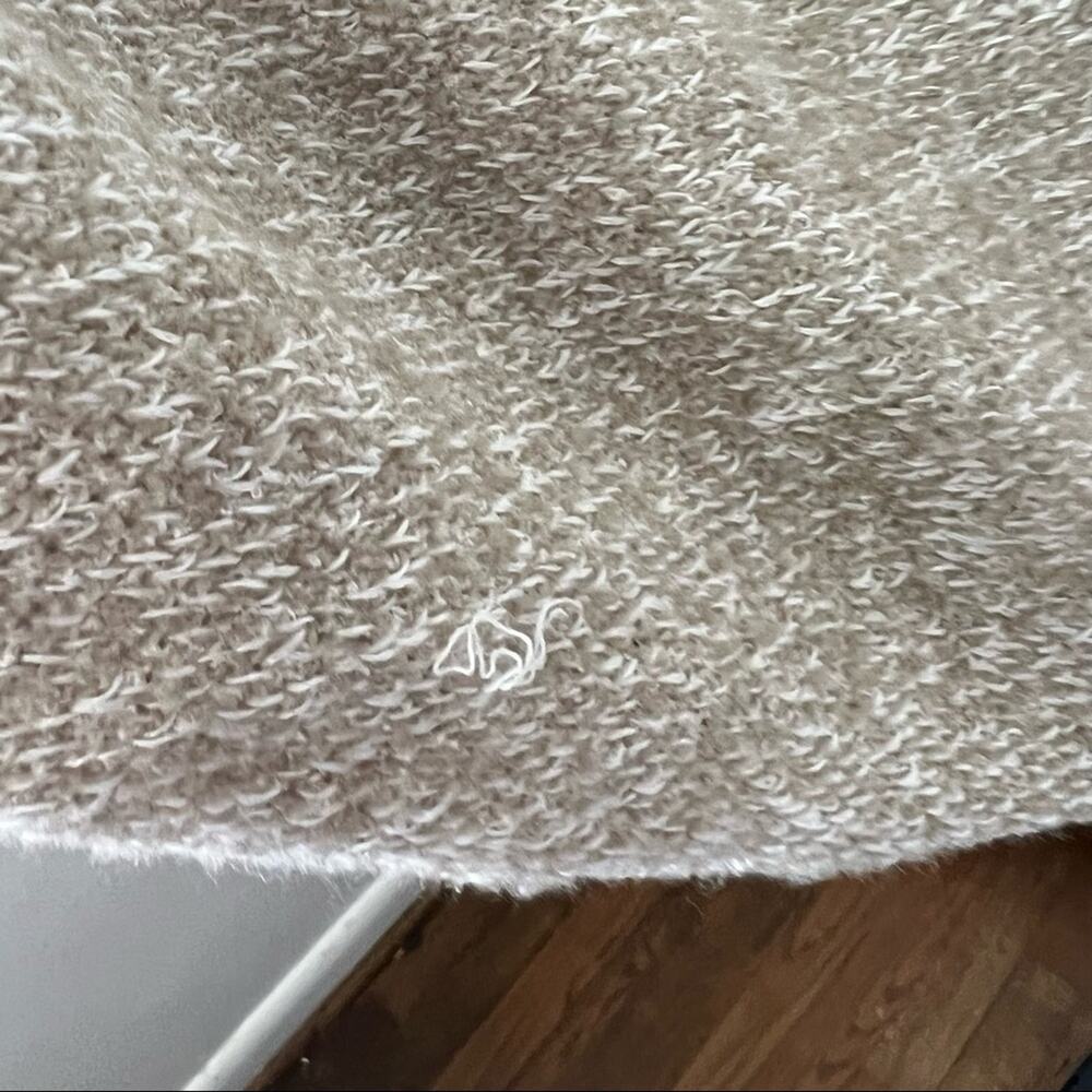 Artistic works by Lu oversized cream knit sweater - Picture 4 of 7